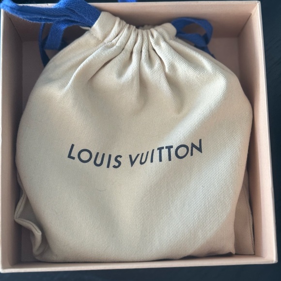 Louis Vuitton Belt - Picture 6 of 7